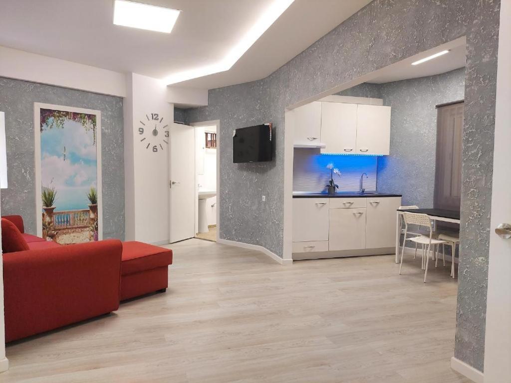 Fantastic 2 Bedrooms, Just 20 Meters From Ocean Playa de las Americas  Exterior foto
